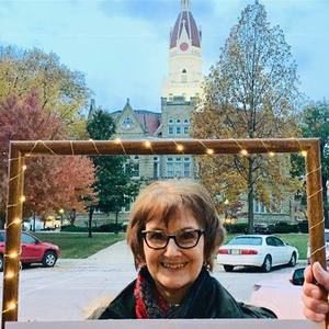 Meet your Posher, Joy